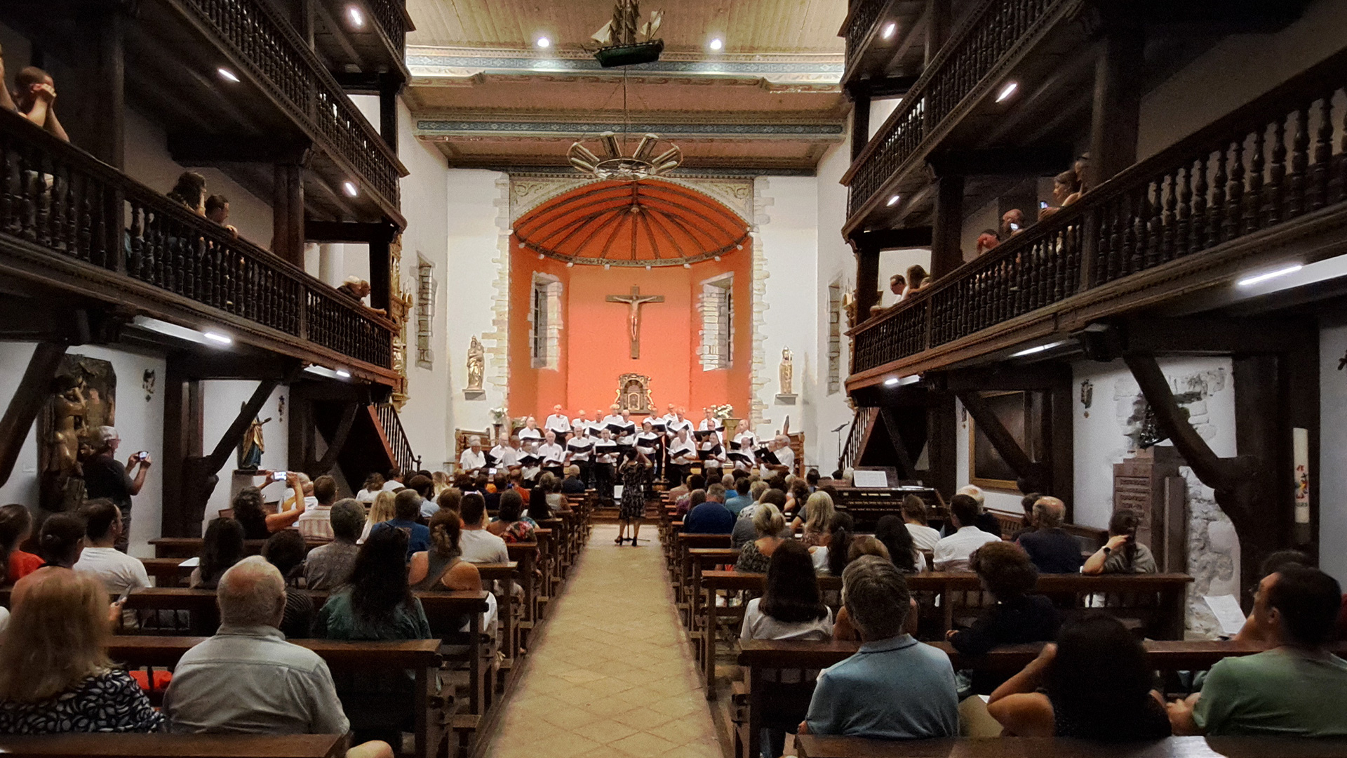 10 bihotzez caroussel